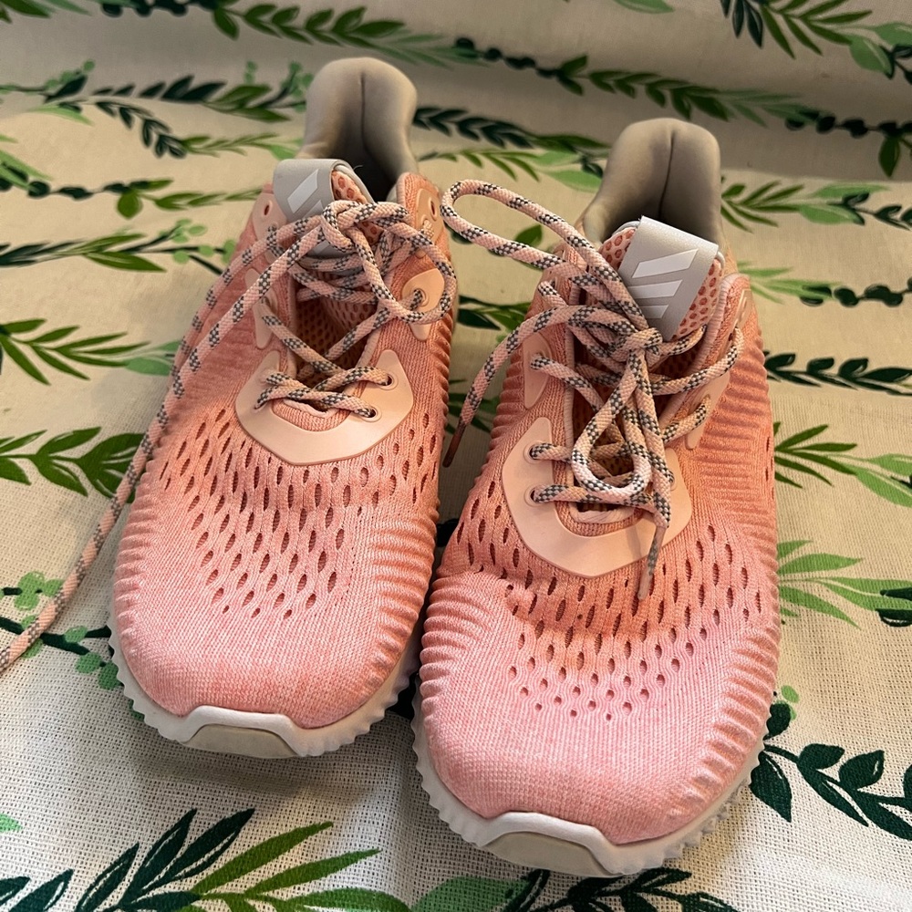 - Pink Adidas AlphaBounce running shoes - Picture 2 of 7